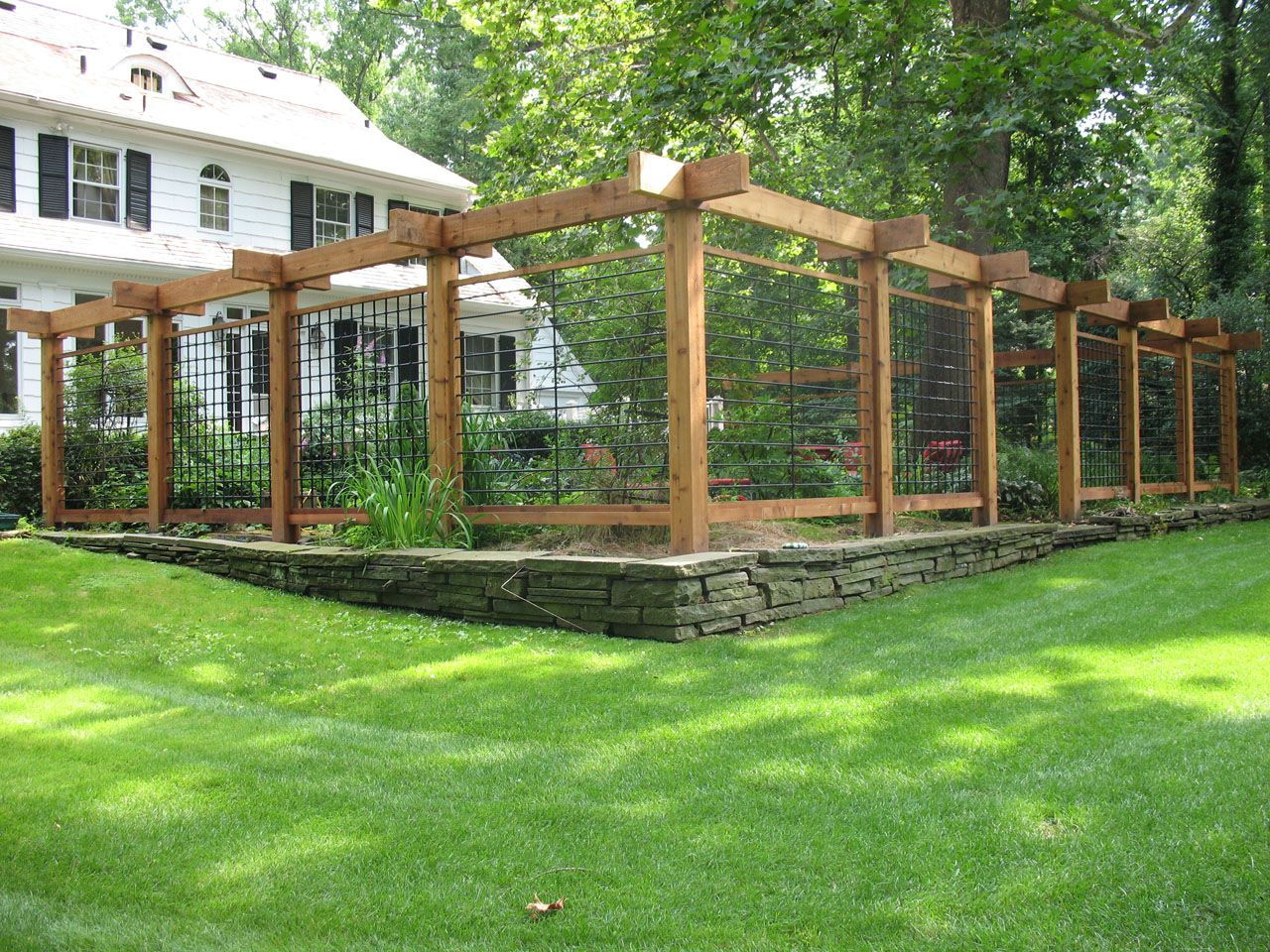 10 Garden Fence Ideas To Make Your Green Space More Beautiful regarding measurements 1280 X 960