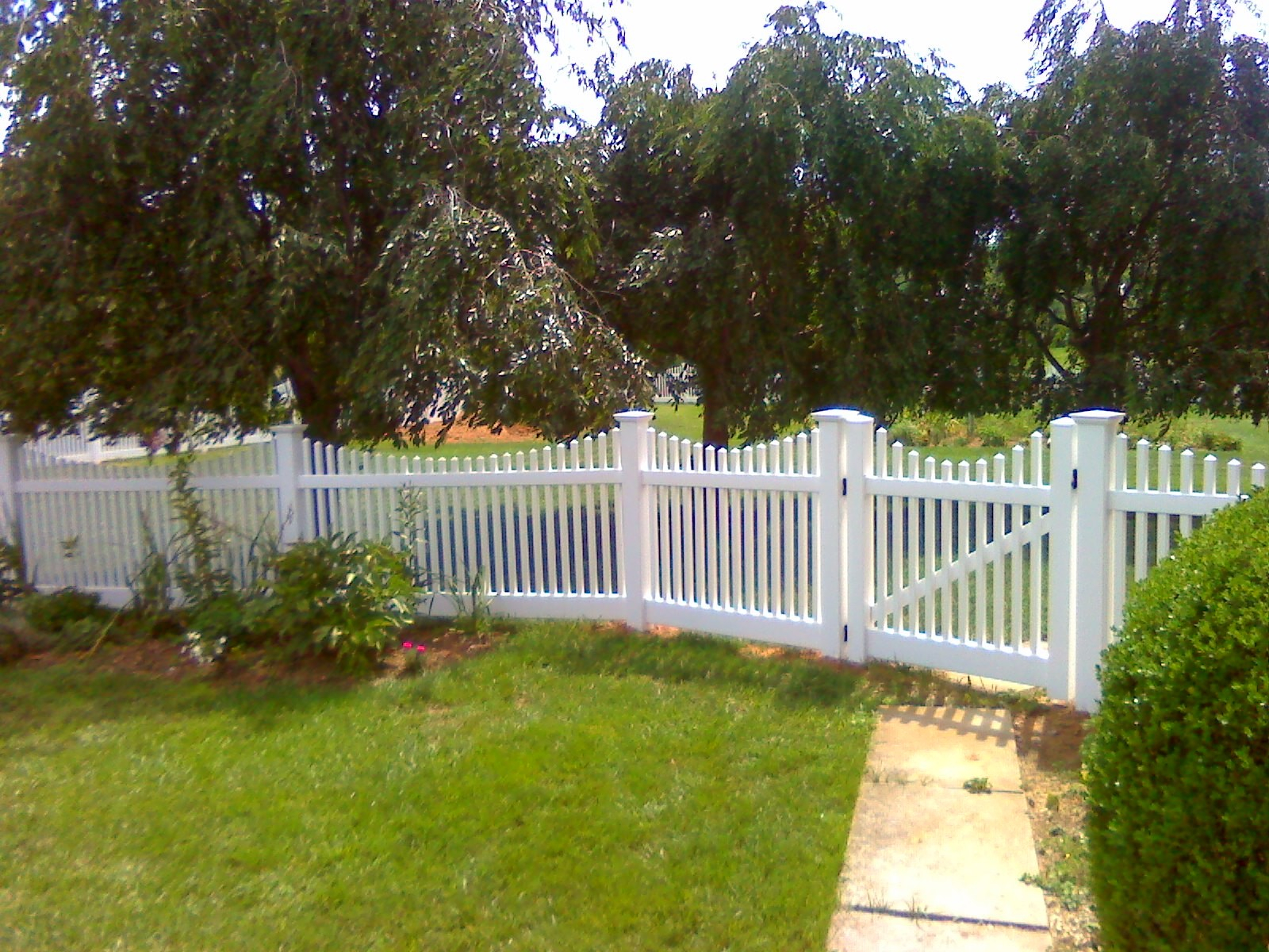 3 Vinyl Fencing Unlimited Fencing in measurements 1600 X 1200