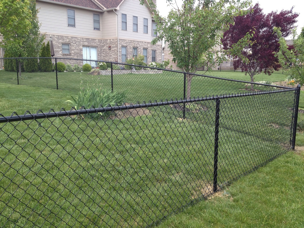 4 Tall Black Vinyl Chain Link Fence Affordable Fence Builders throughout proportions 1024 X 768