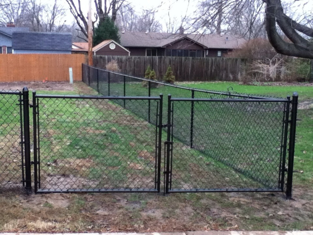 4 Tall Black Vinyl Chain Link Fencing Affordable Fence pertaining to sizing 1024 X 768