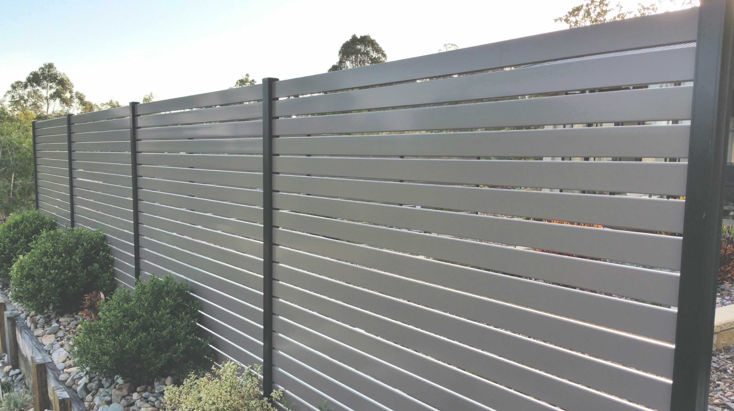 Aluminium Horizontal Slat Fencing Fences Design with dimensions 2986 X 1674