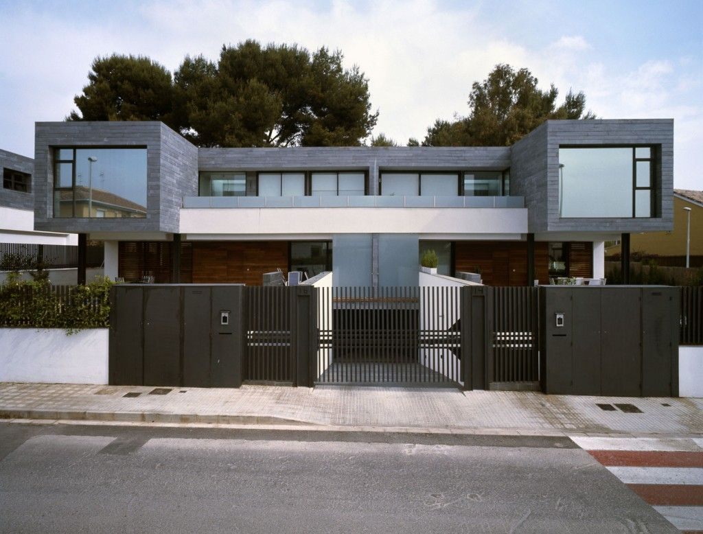 Architecture Modern Exterior Design With Dark Grey Metal Fence intended for proportions 1024 X 778