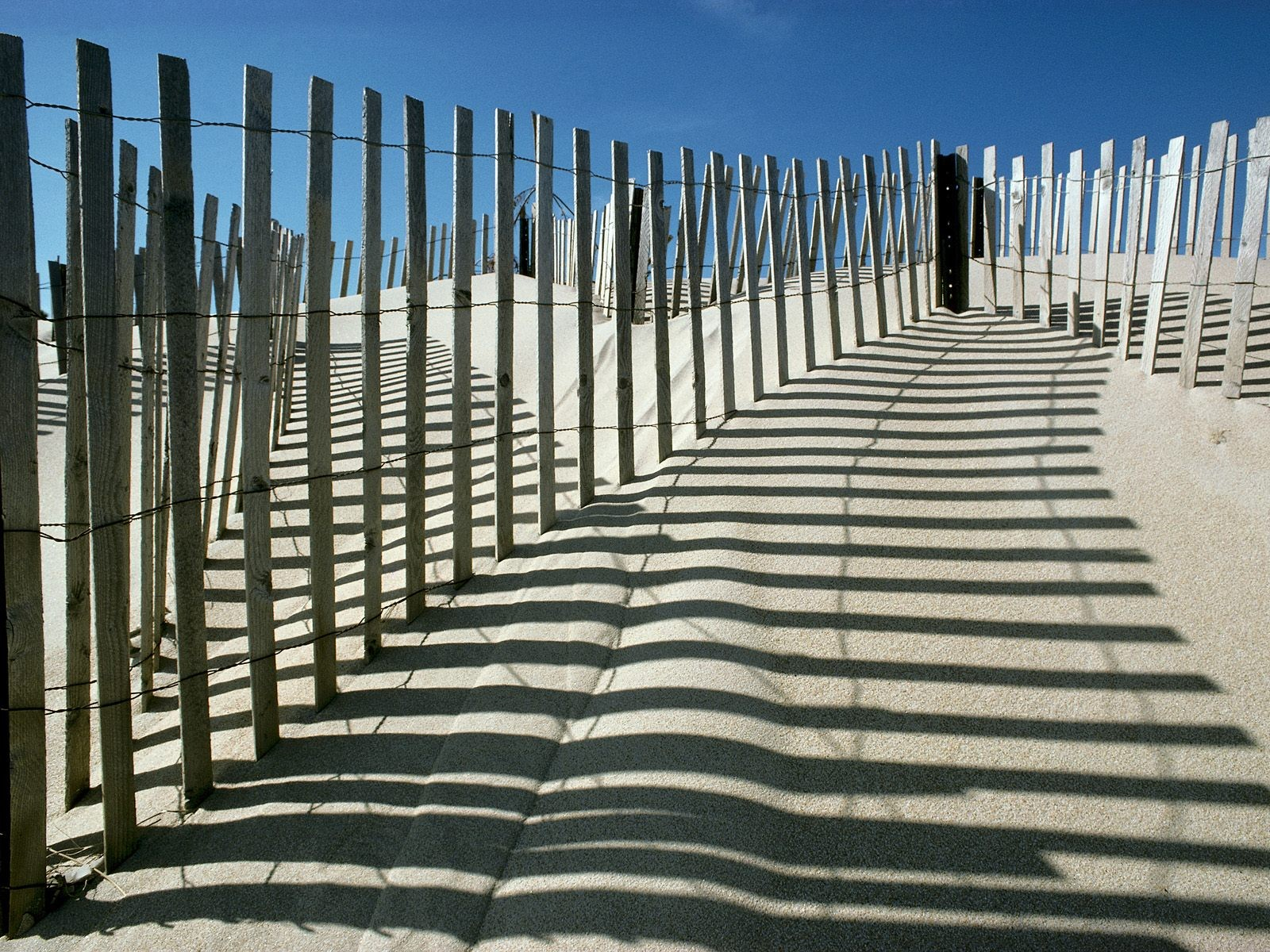 Beaches Fence Beachside Sand Design Wallpaper Beaches Free Download for measurements 1600 X 1200