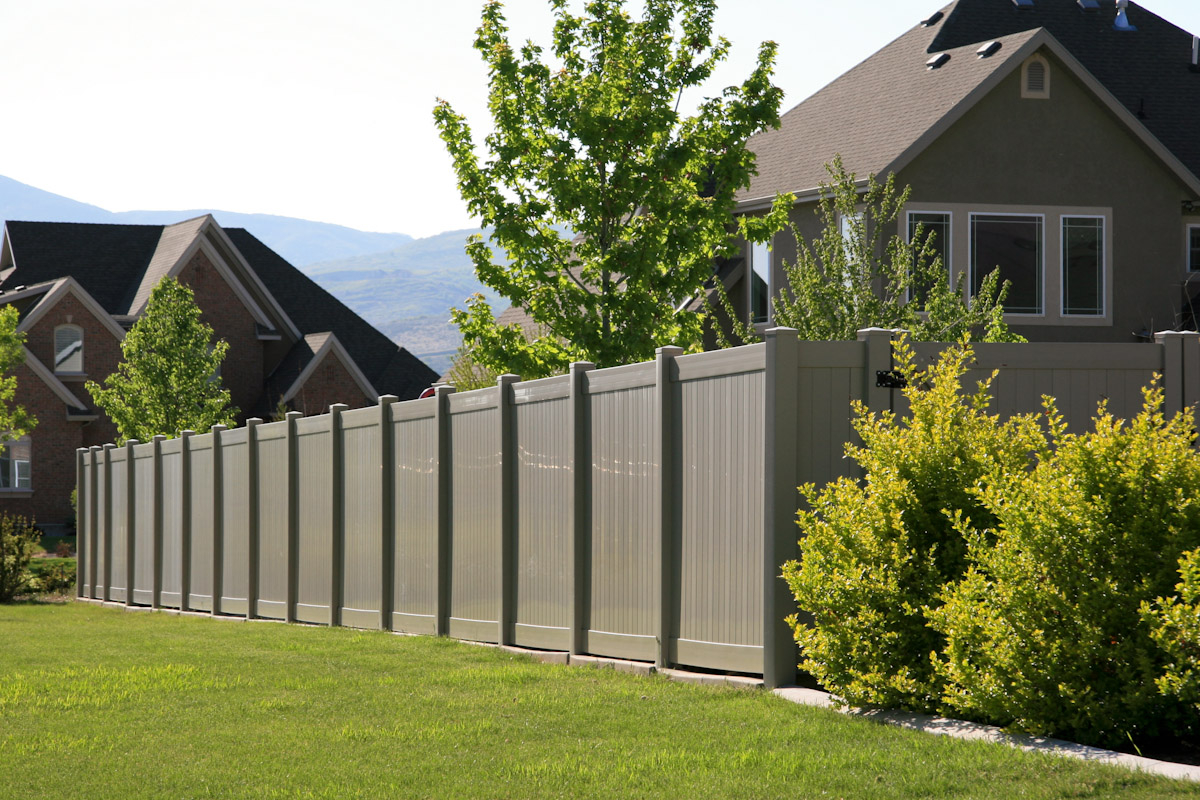 Best Vinyl Fences Best Vinyl Hi with proportions 1200 X 800