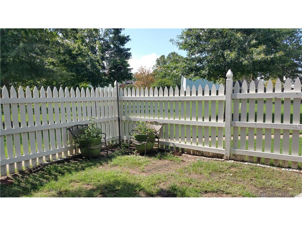 Broken Arrow Fence Contractors Fences Ideas for size 1024 X 768