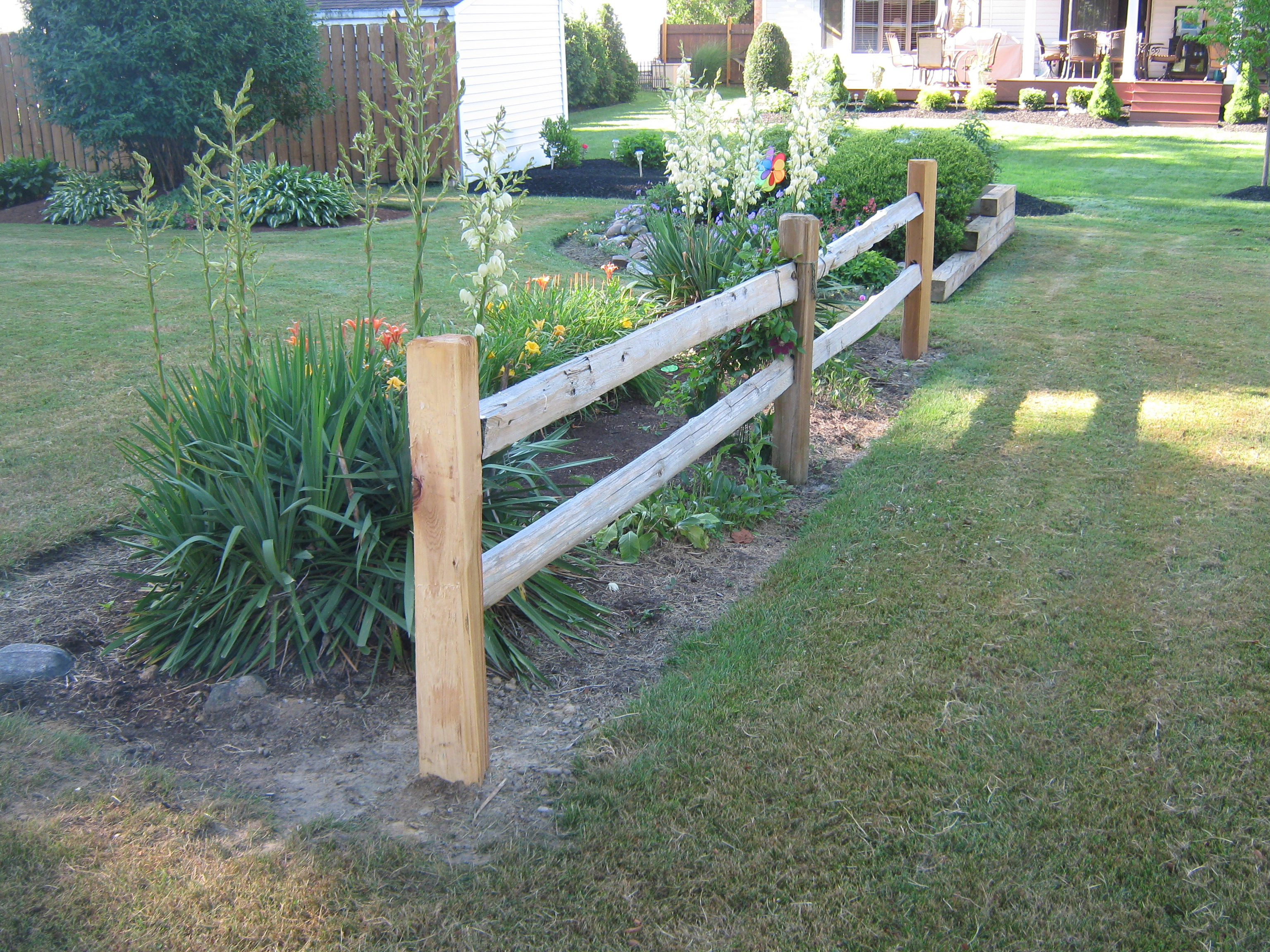 Cedar Rail Fence Construction Fences Ideas pertaining to sizing 3072 X 2304