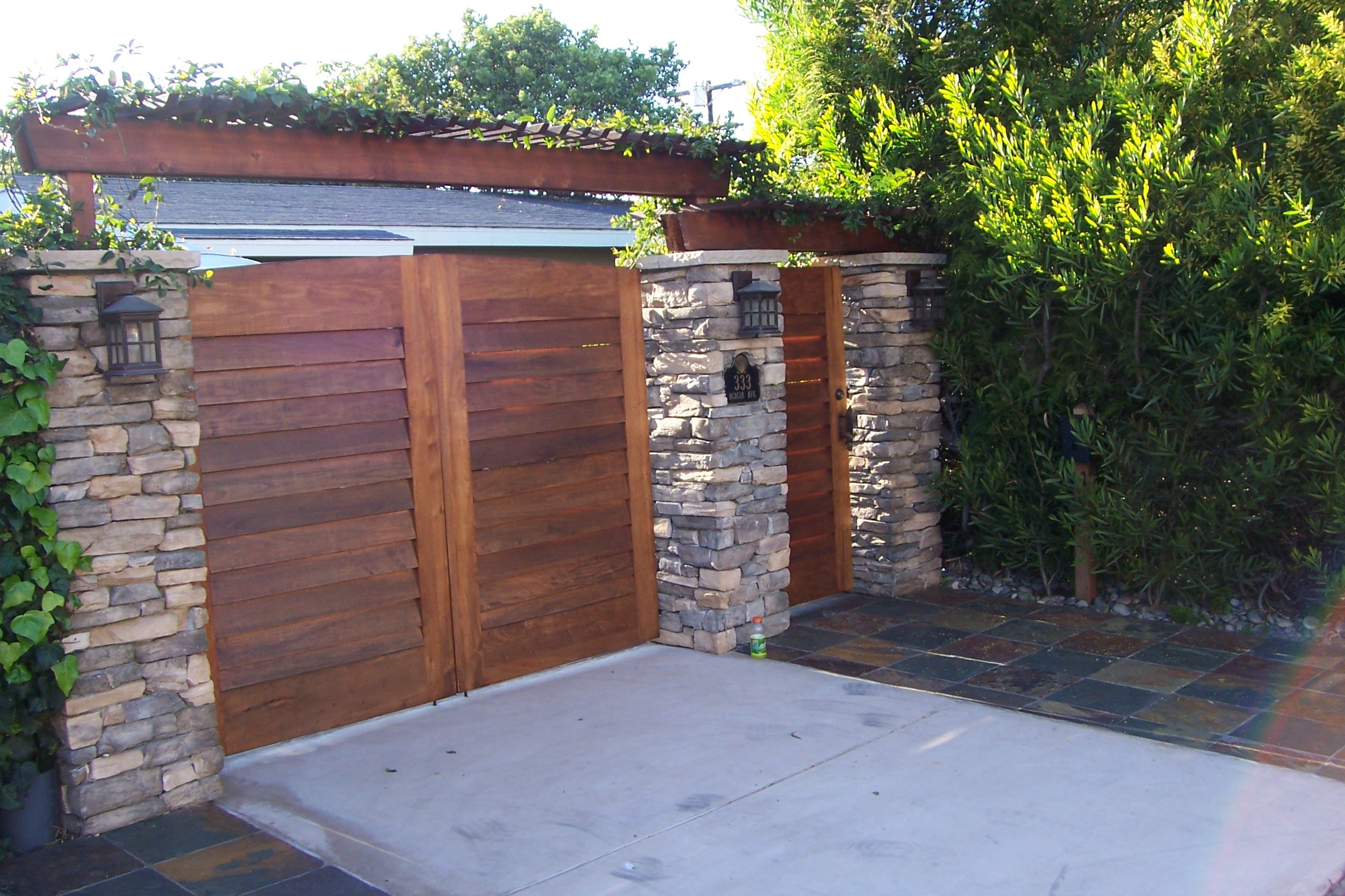 Creative Privacy Fence Ideas Creative Fences Gates And Enclosures in size 2560 X 1706