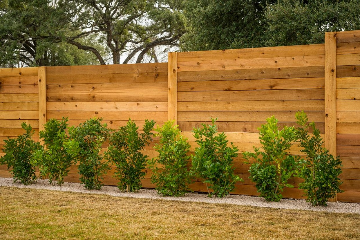 Diy Horizontal Privacy Fence Designs pertaining to proportions 1241 X 827