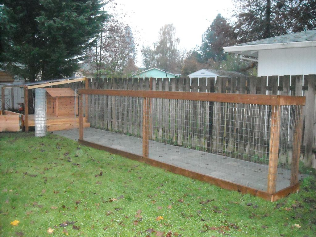 Dog Run Putting Up The Fence Wire Fence Fences And Construction pertaining to measurements 1024 X 768