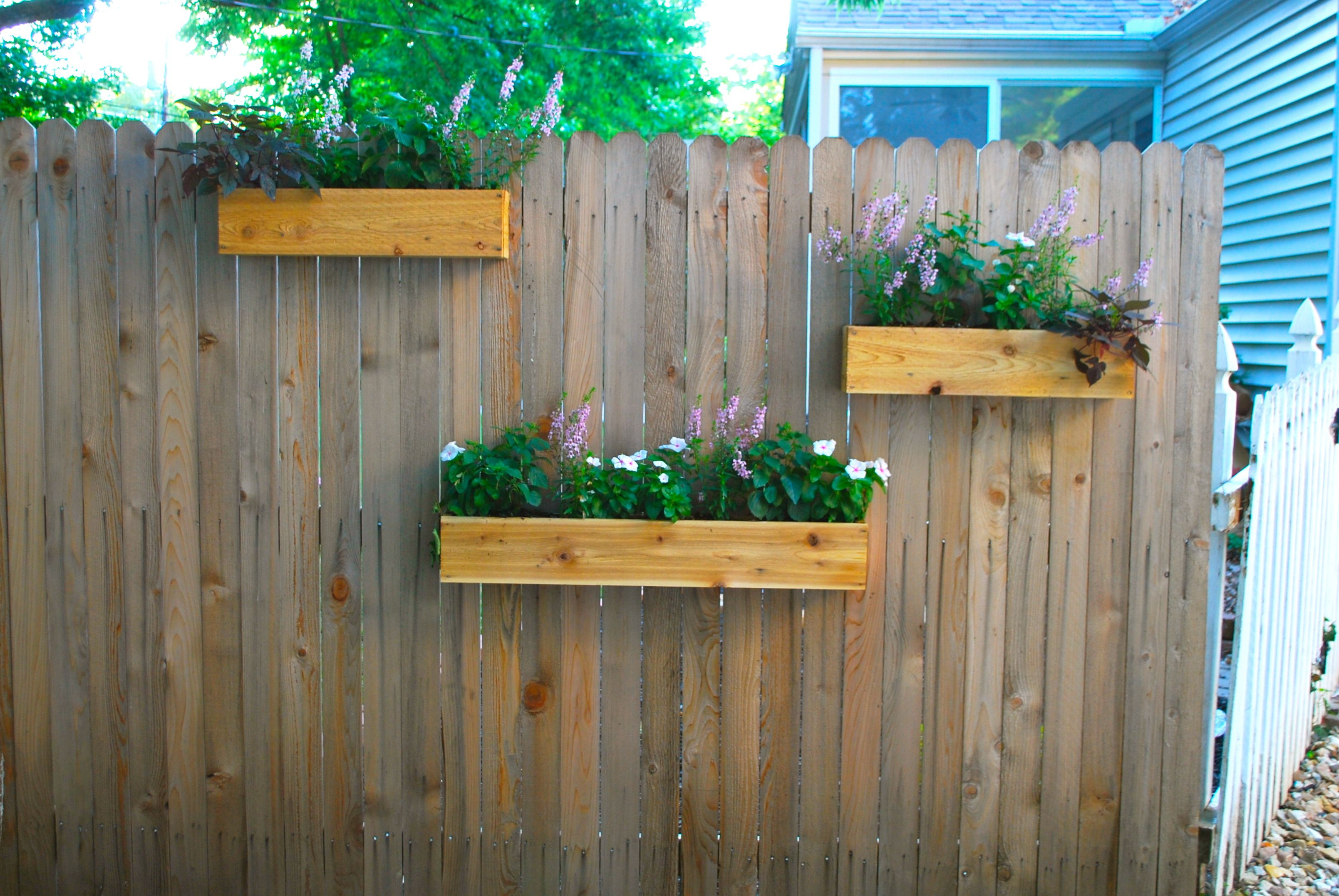 Fence Planter Box Crafthubs Gardening Planter Ideas For A Fence for proportions 3218 X 2154