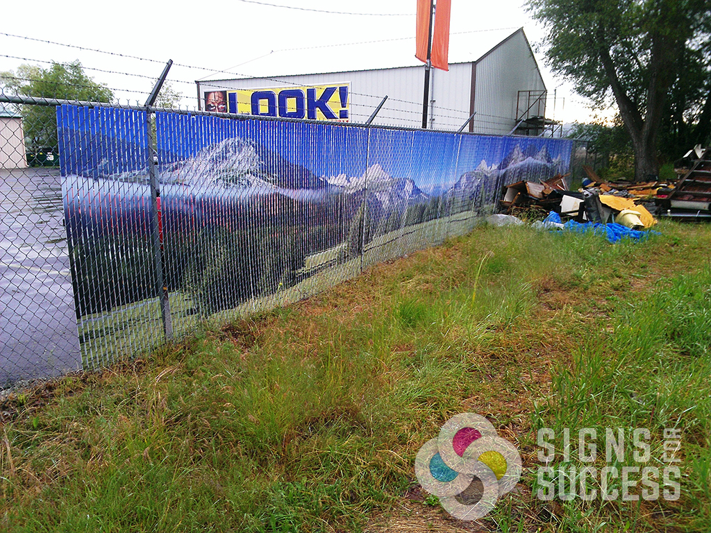 Fence Slat Signs Turn Chain Link Into A Giant Sign Signs For Success regarding proportions 1024 X 768