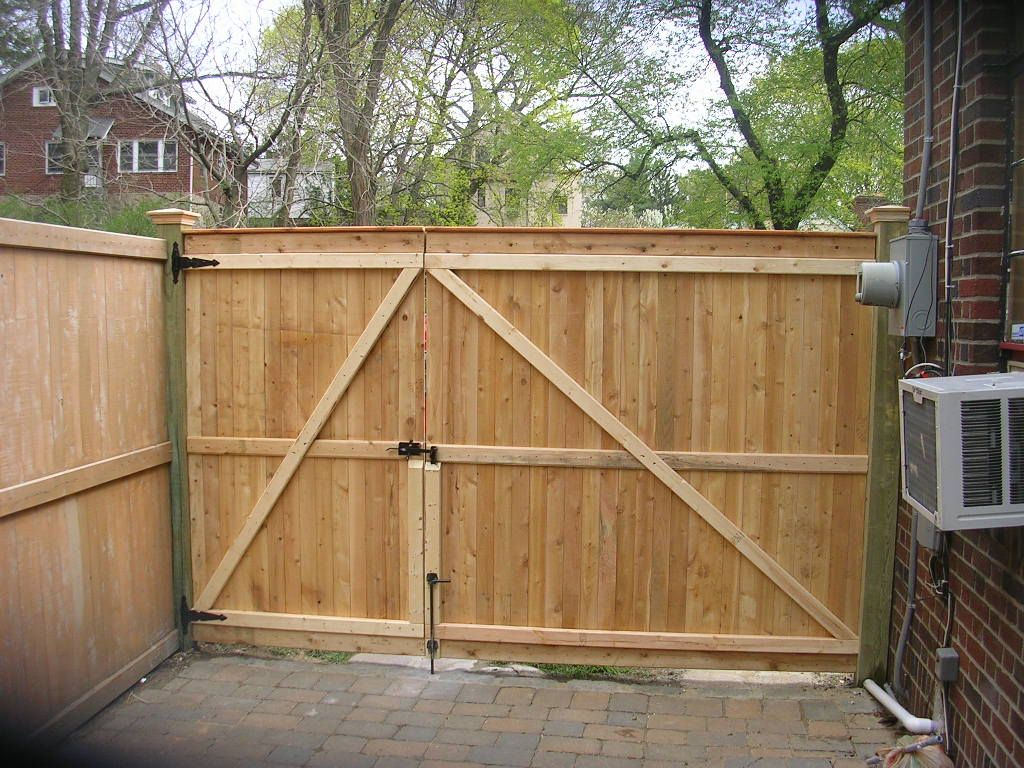 Ideas For Hang A Wood Fence Gate Fence And Gate Ideas inside sizing 1024 X 768