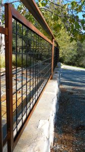 Living Iron Hog Wire Fencing With Patina Landscape Design Fencing throughout sizing 900 X 1600
