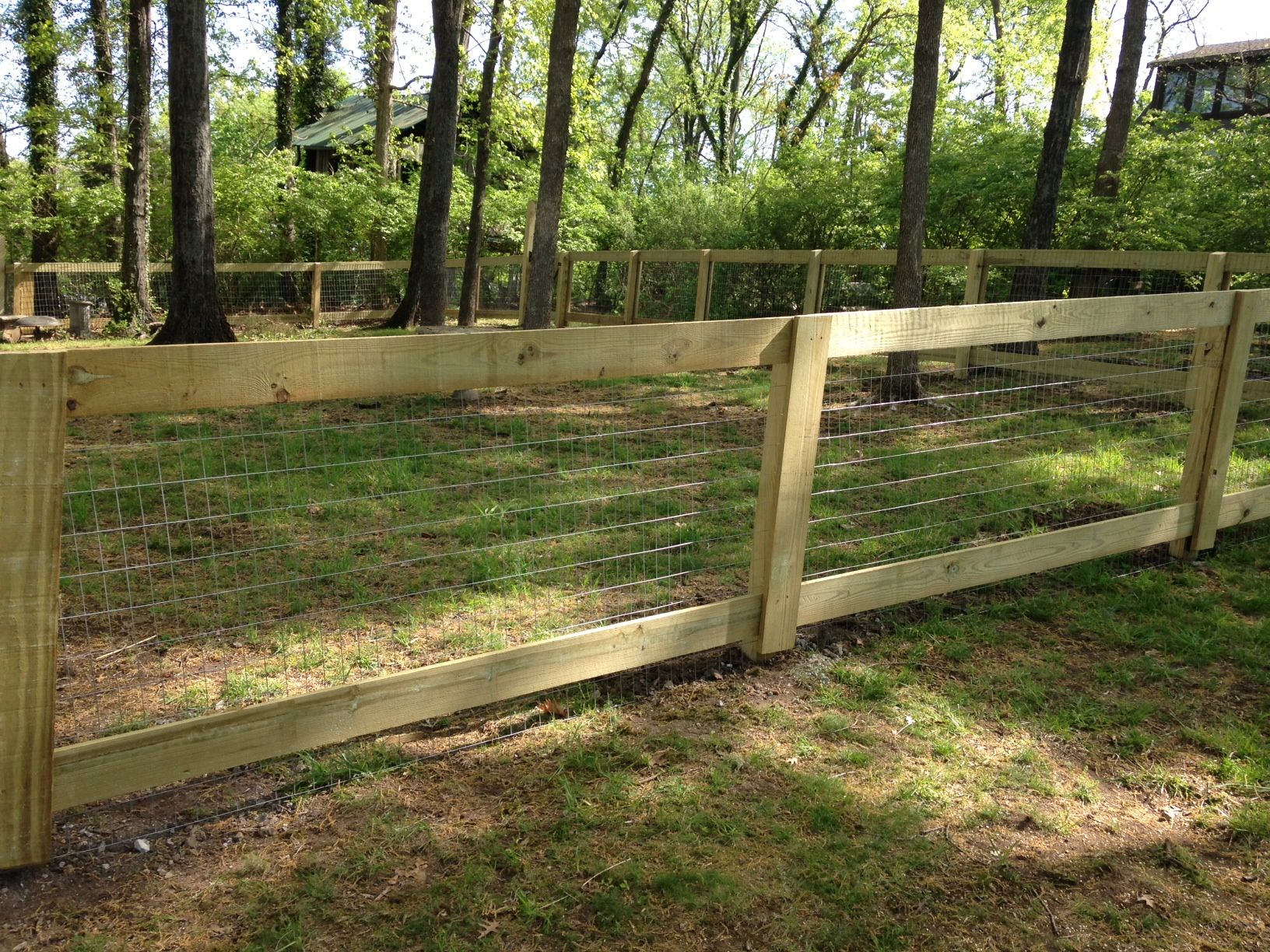 Make A Framed In Fence With Welded Wire Fencing Google Search for sizing 1632 X 1224