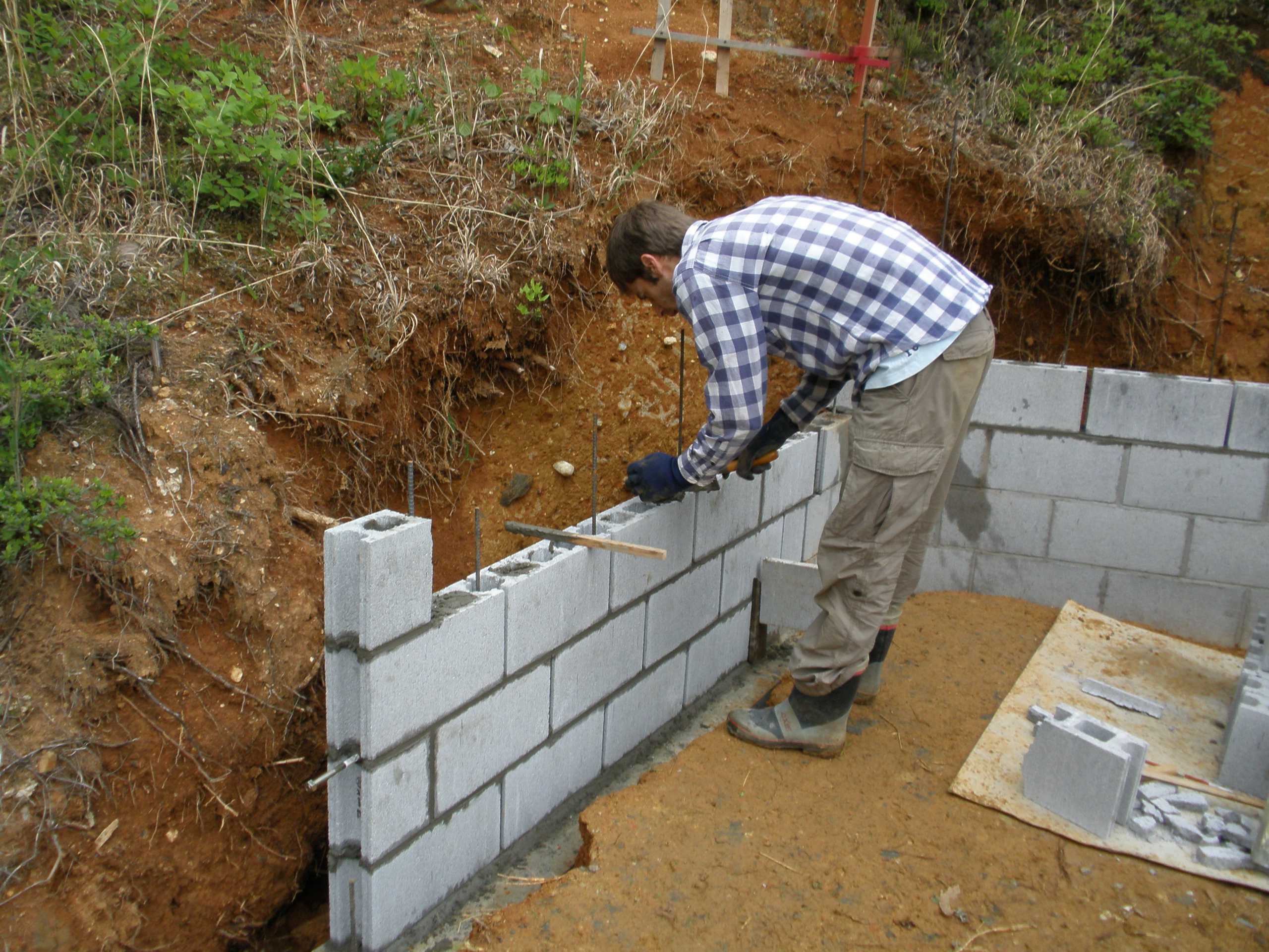 Making A Block Retaining Wall Part 2 Adys Garden regarding size 2560 X 1920