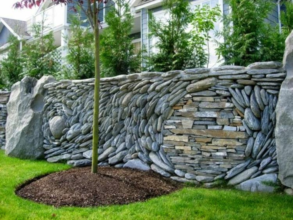 Natural Fence Ideas For Large Yards Ideas Design Idea And throughout proportions 1024 X 768