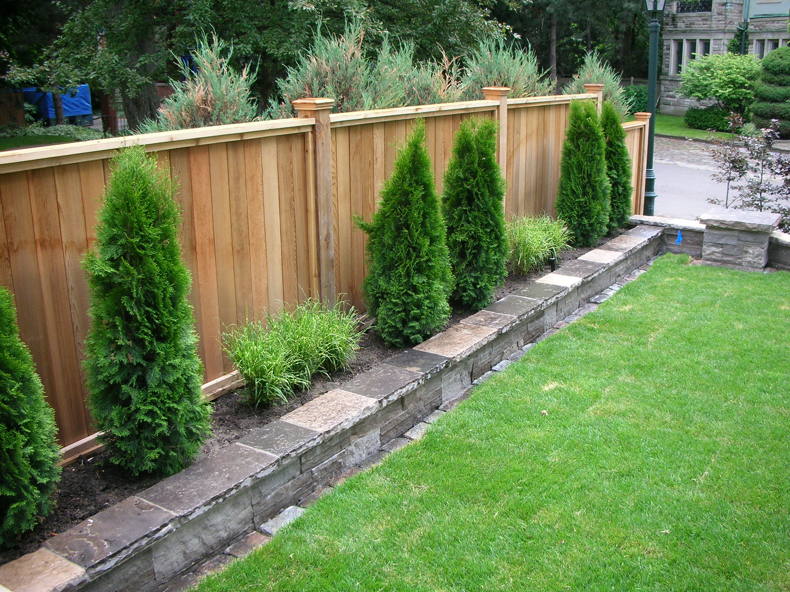 Natural Fence Ideas Incredible Wood Privacy In 13 Winduprocketapps pertaining to dimensions 2592 X 1944