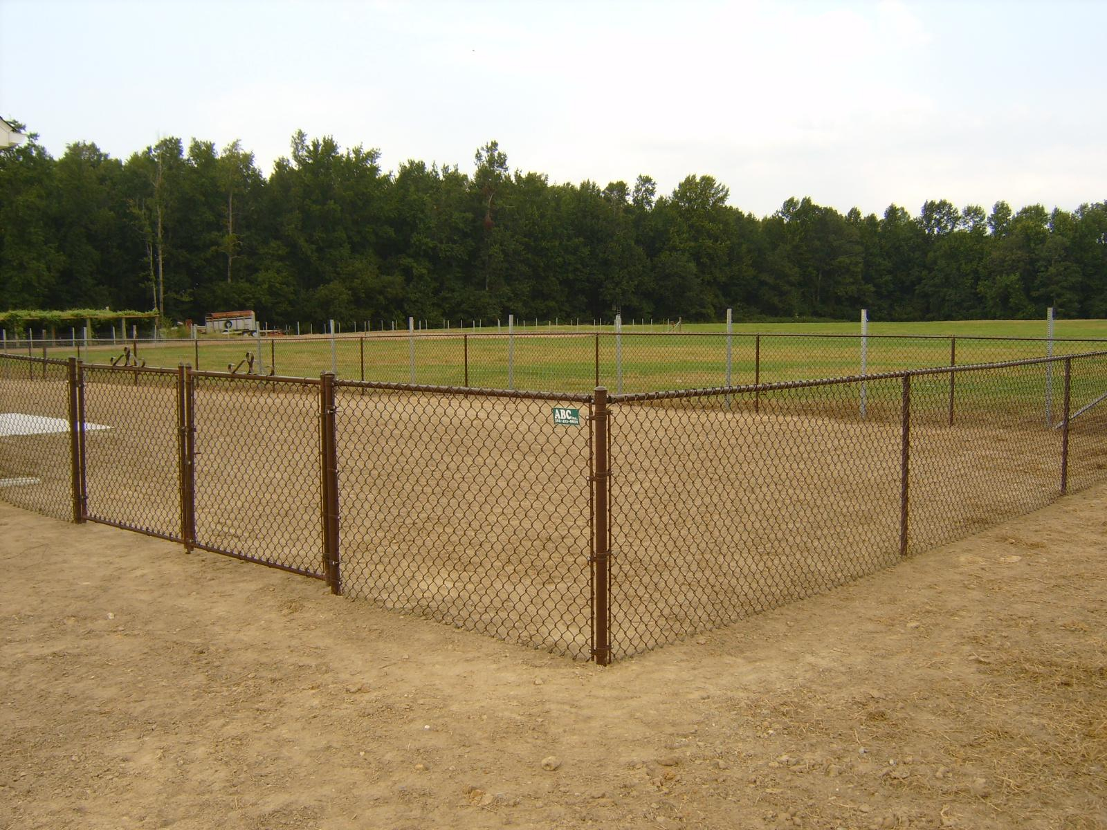 Pictures Of Brown Chain Link Fences Fences Design regarding sizing 1600 X 1200