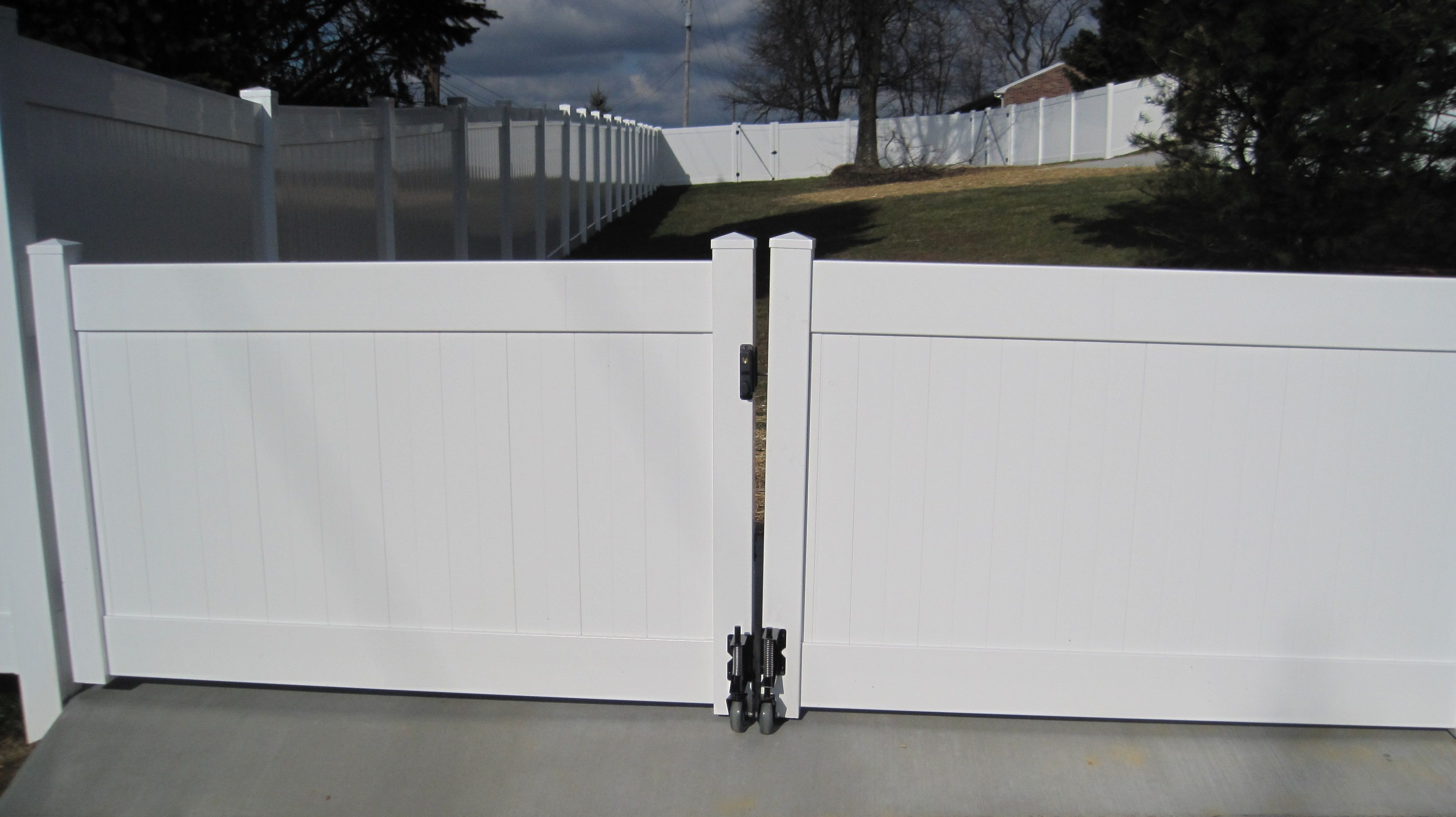 Prizm Vinyl Fences Style Bedford Color White Double Drive Gate within dimensions 3648 X 2048