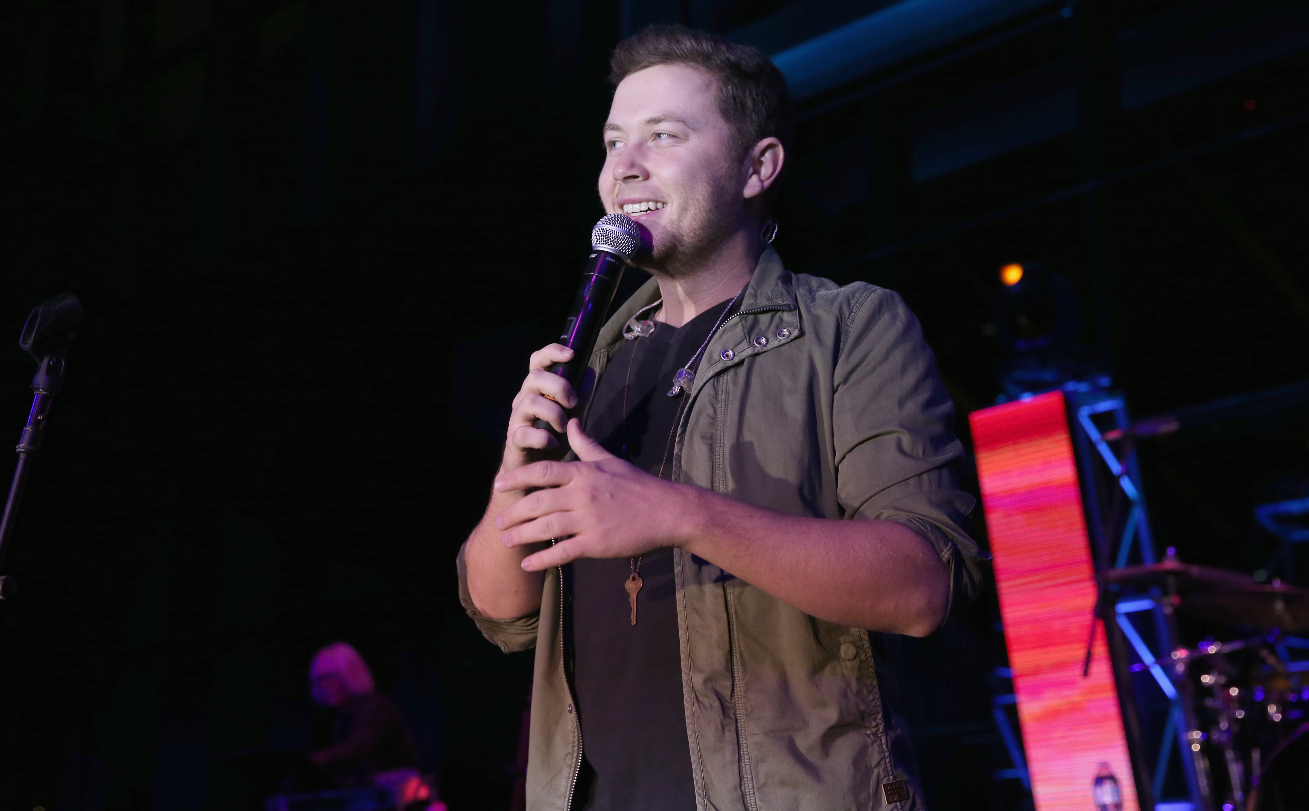 Scotty Mccreery Scores First Number One Song News Megacountry with regard to proportions 4376 X 2712