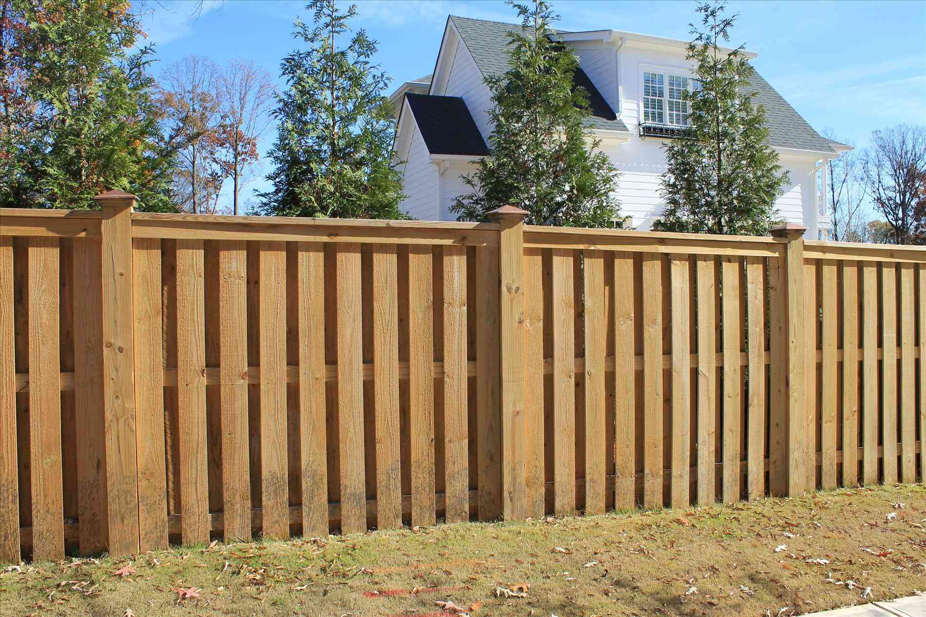 Shadow Box Vinyl Privacy Fence Front Yard Landscape Fence for measurements 1900 X 1266