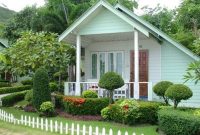 Small White Picket Fences With Elegant Landscaping Ideas For Small within measurements 1024 X 768