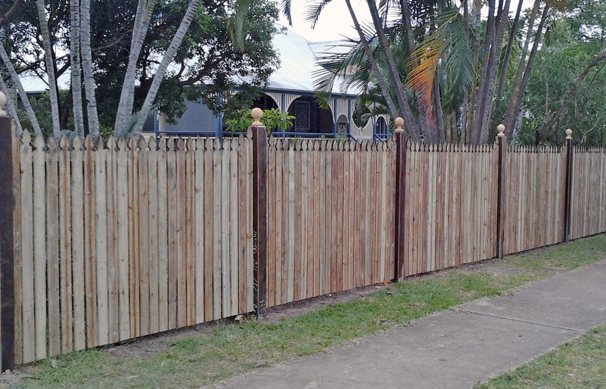 Superior Fencing Landscaping Fencing Solutions Maryborough for proportions 1200 X 772