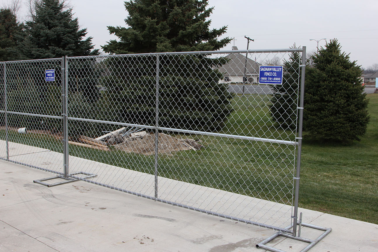 Temporary Construction Fence Saginaw Valley Fence regarding proportions 1296 X 864