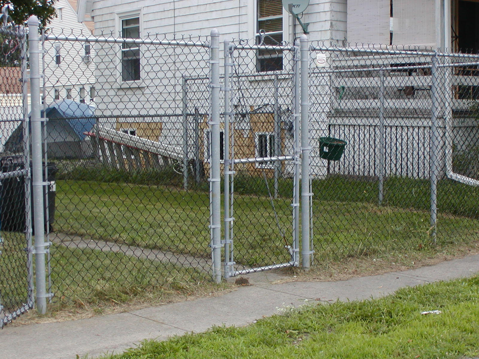 Types Of Chain Link Fences Gates Cole Papers Design throughout proportions 1600 X 1200