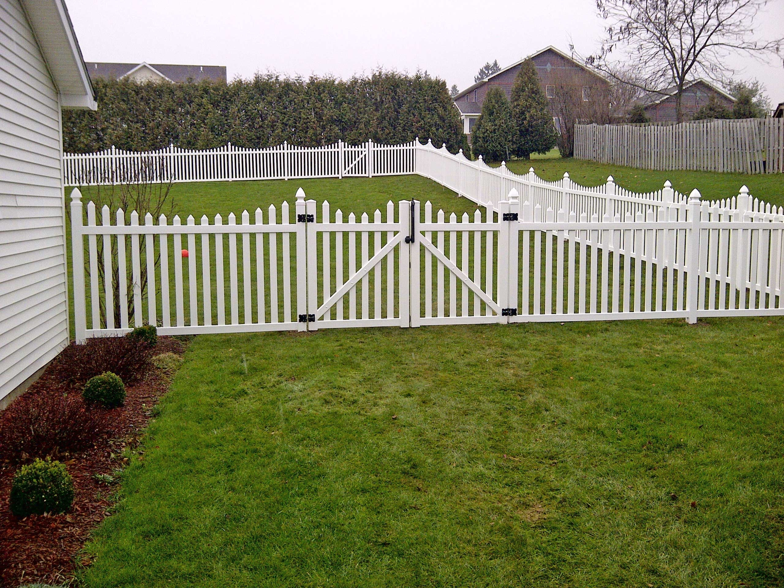 Vinyl Picket Fence Poly Enterprises Throughout Vinyl Picket Fencing with dimensions 2560 X 1920