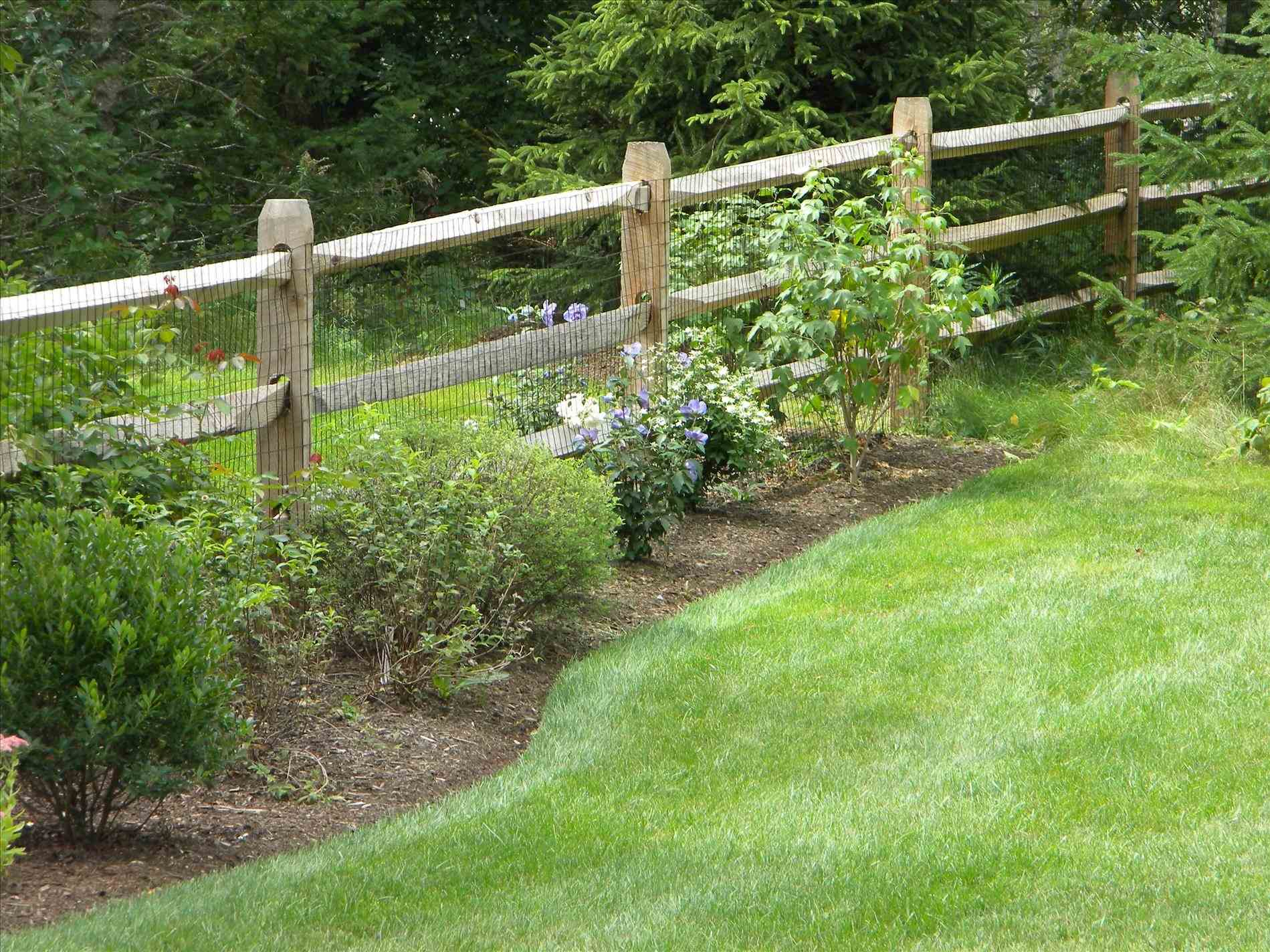 Wood Rail Fence Styles Backyard Landscaping Fence within proportions 1899 X 1424