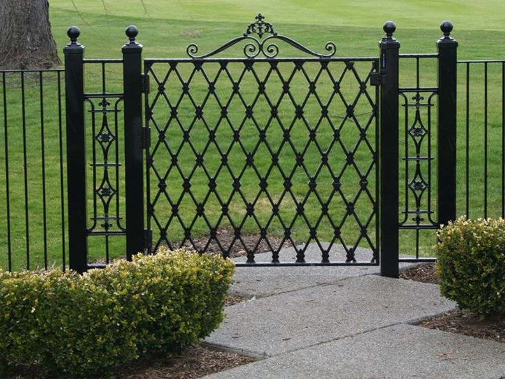Wrought Iron Fencing 3d Model Peiranos Fences Elegant Wrought within proportions 1024 X 768
