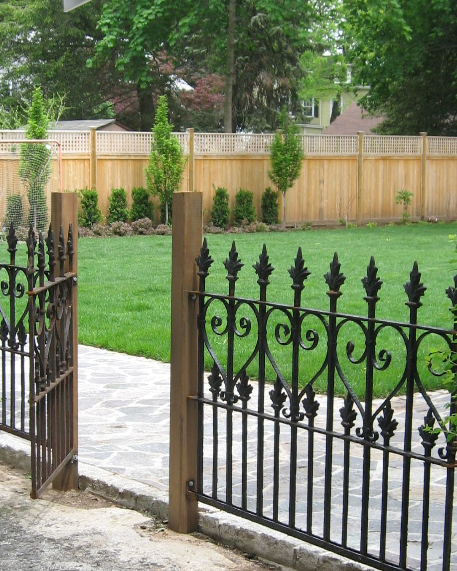 Yard Fence Ideas Garden Designers Bloglink 5 Regional Ideas intended for size 917 X 1146