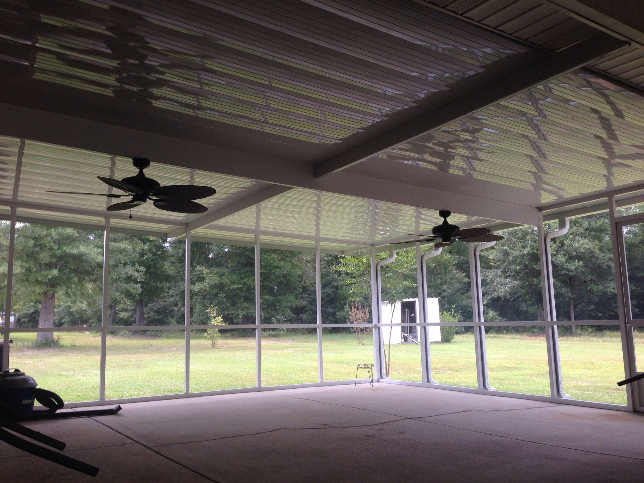 16 28 Screened Patio Cover 9 Center Beam With Wire pertaining to size 2048 X 1536