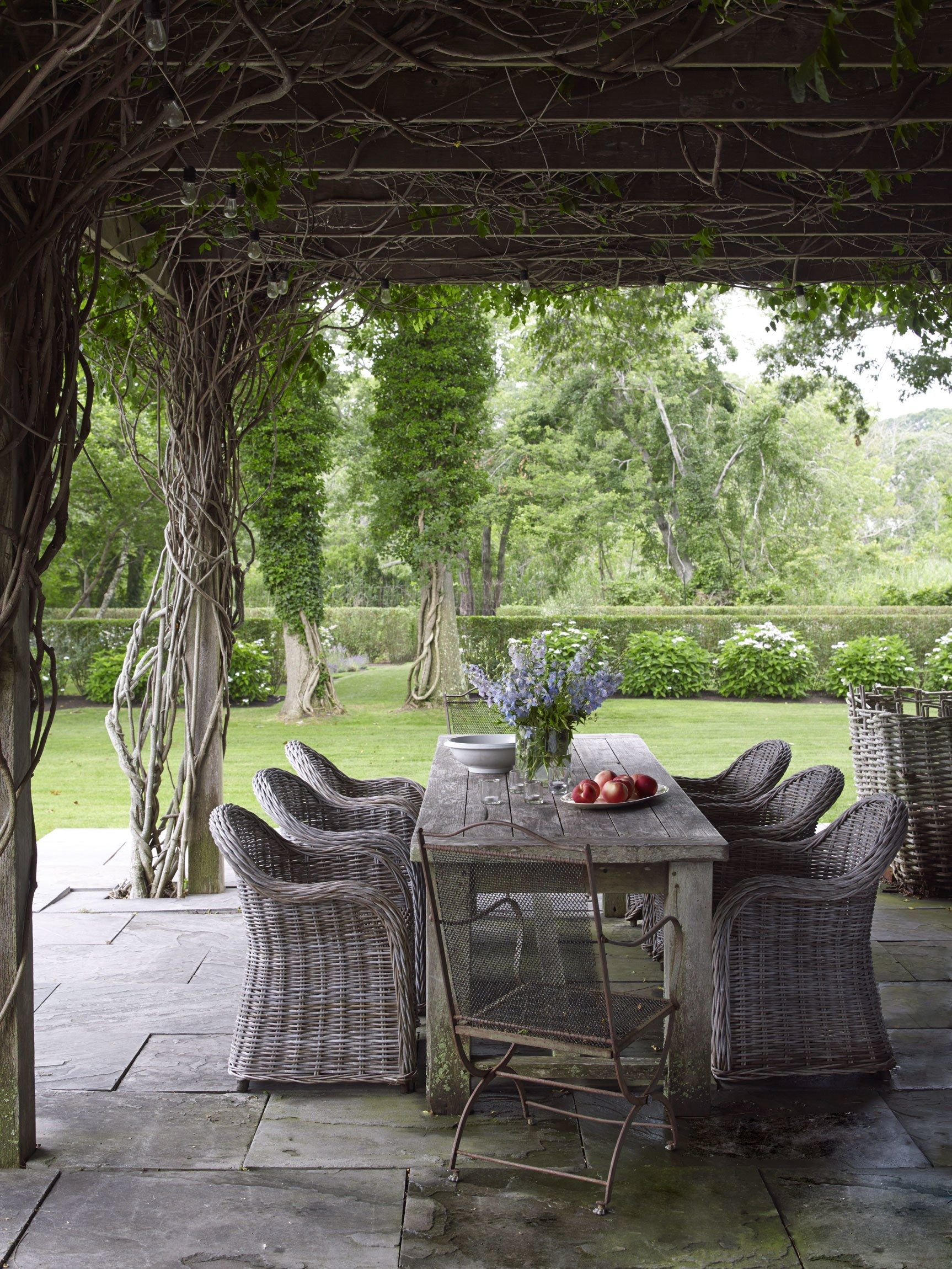 8 Outdoor Dining Spaces That Will Immediately Transport You with dimensions 1726 X 2300