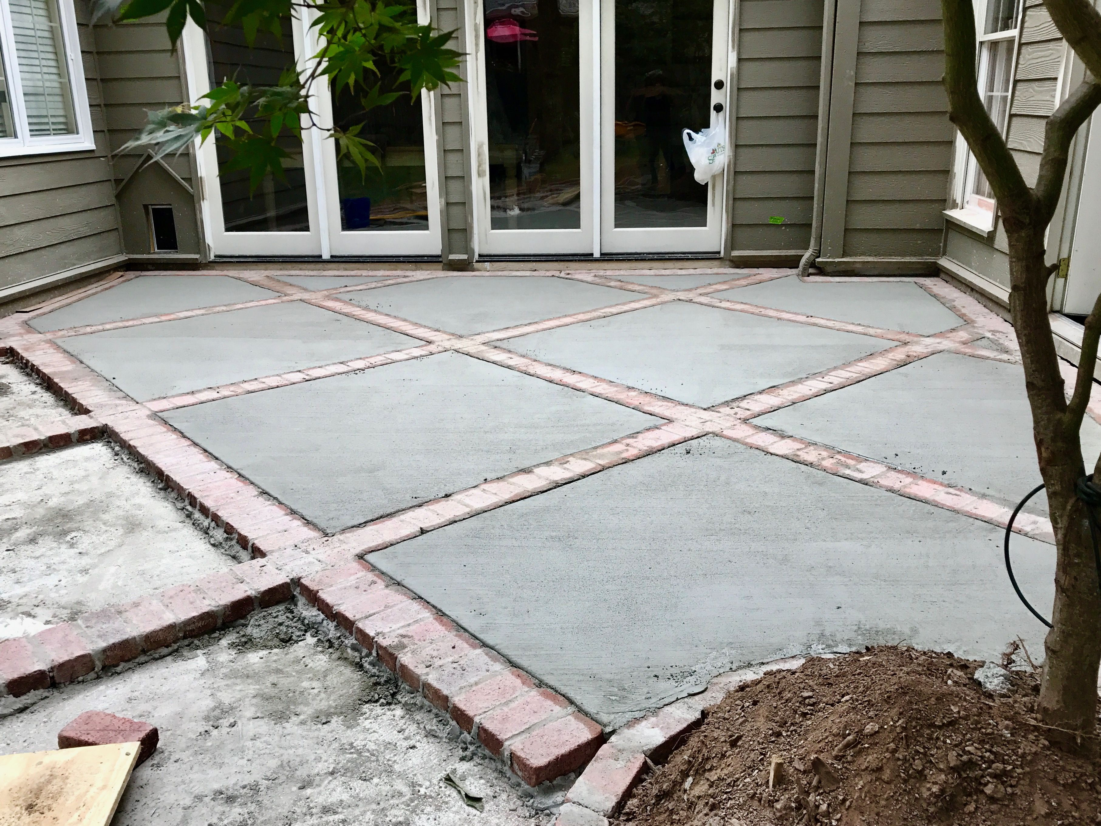 Brick And Concrete Diamond Design Patio In 2019 Patio pertaining to size 3626 X 2720