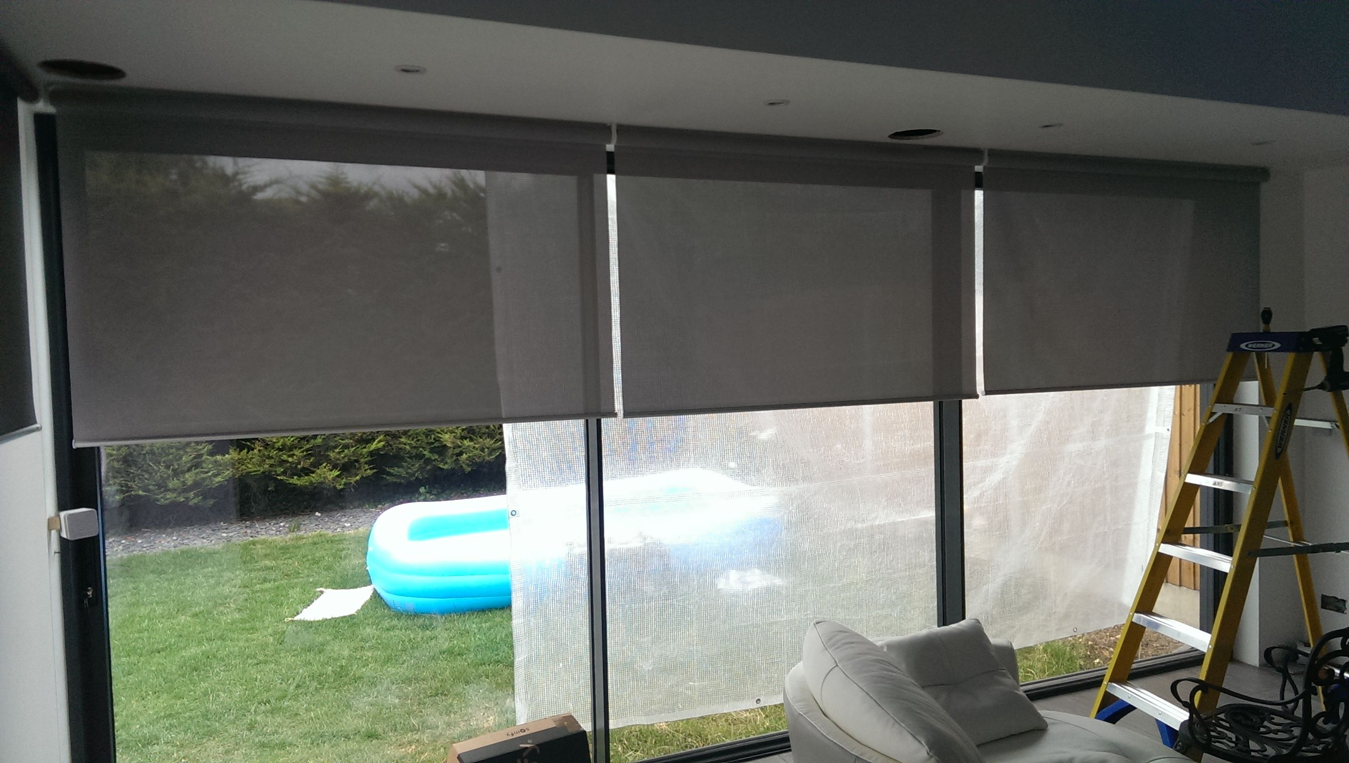 Electric Sunscreen Roller Blinds Fitted To Floor To Ceiling within measurements 2688 X 1520