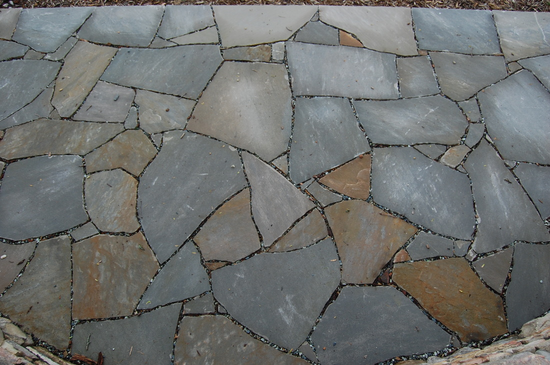 Five Steps To A Beautiful Flagstone Ground Cover Gardenerd with regard to proportions 1100 X 731