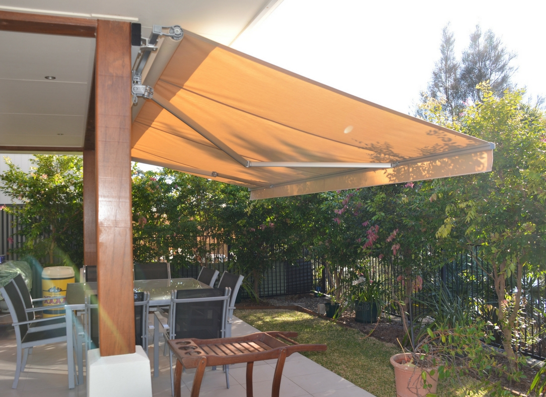 Franks Home Dcor Centre Awning Installation In Hervey Bay with proportions 1100 X 800