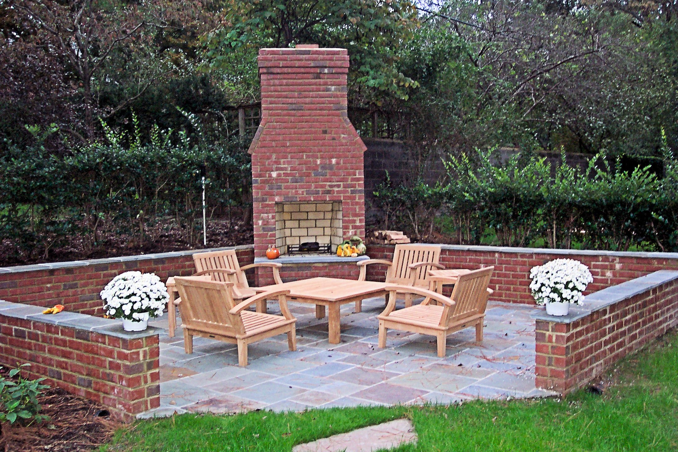 Like The Brick Wall Around The Patio Outdoor Fireplace intended for proportions 2160 X 1440