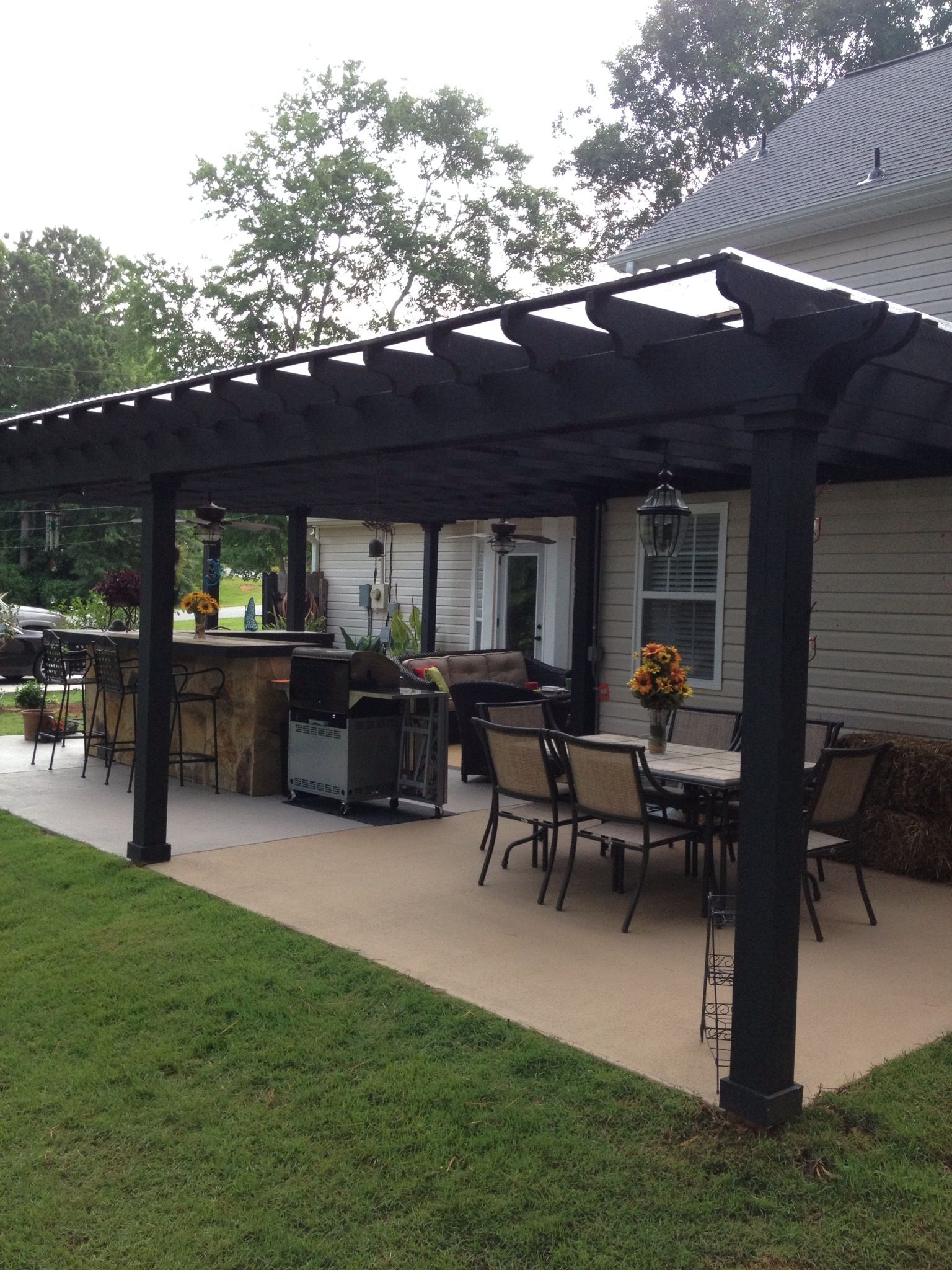 Like The Pergola Over The Table Grill And Bar Dont Like pertaining to dimensions 1536 X 2048