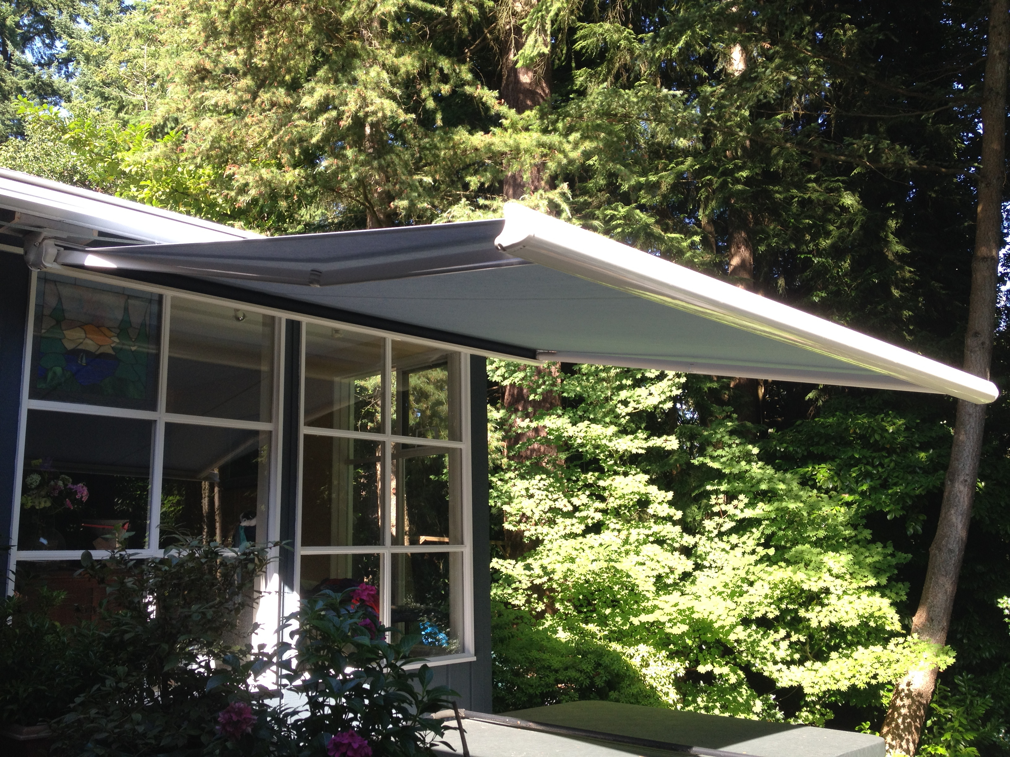 North Vancouver Awning inside size 3264 X 2448