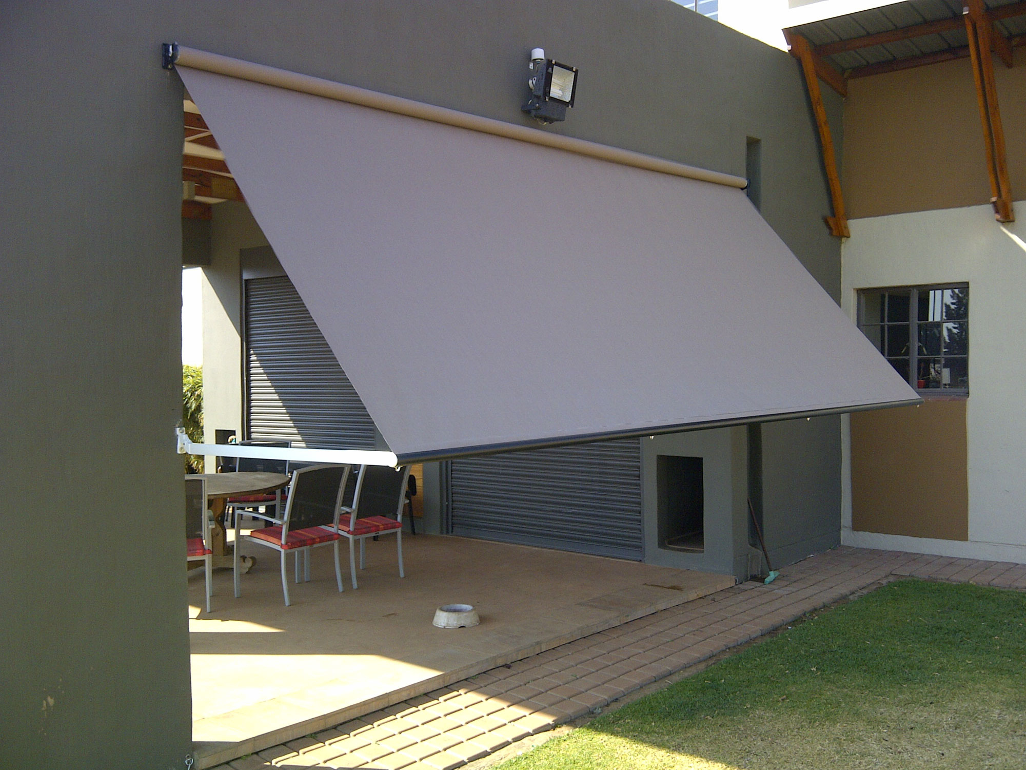 Sunscreen Patio Blinds Drop Arm Blinds Gauteng in size 2000 X 1500